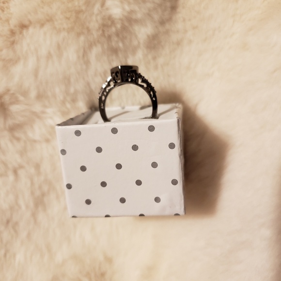 SALE ! Fashion Heart Ring  NWOT - Picture 3 of 4